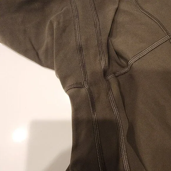 Lululemon align short size 4 - Picture 2 of 5